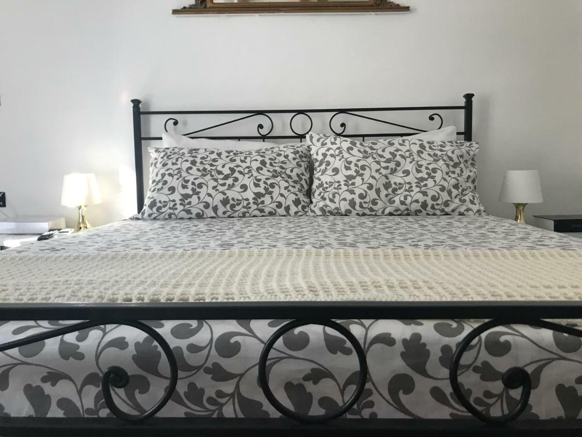 Ca' Del Borgo Hotel Venosa Bagian luar foto