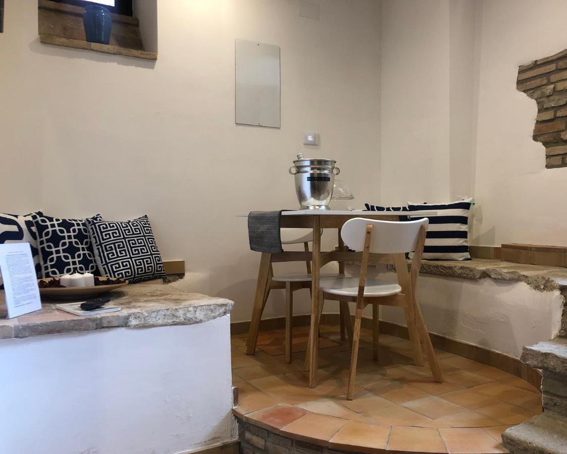 Ca' Del Borgo Hotel Venosa Bagian luar foto